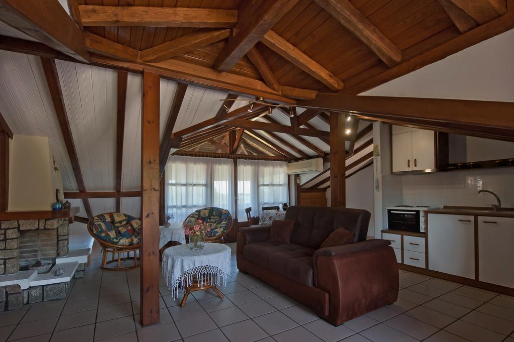 Kamares House Apartments & Studios Vourvourou Room photo